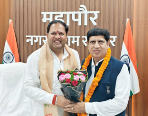 रुद्रपुर में विकास को लेकर सक्रिय मेयर Vikas Sharma, प्रभारी मंत्री Pradeep Batra को सौंपा 25 करोड़ का प्रस्ताव