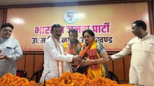ऊधम सिंह नगर के भाजपा जिलाध्यक्ष कमल कुमार जिंदल ने रुद्रपुर स्थित जिला कार्यालय में मीना शर्मा का किया भव्य स्वागत…भाजपा संगठन को मिलेगी नई मजबूती