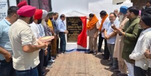 ग्राम पक्की खमरिया के गुरुद्वारा साहिब में किच्छा विधायक तिलक राज बेहड़ ने किया विकास कार्यों का उद्घाटन…