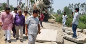 किच्छा विधायक तिलक राज बेहड़ ने महाराजपुर मार्ग निर्माण कार्य का किया निरीक्षण, गुणवत्ता पर दिए सख्त निर्देश…