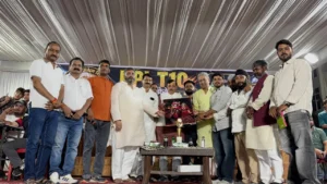 Uttarakhand: किच्छा में क्रिकेट नाइट टूर्नामेंट में दिखा जोश, राजेश शुक्ला ने खिलाड़ियों का बढ़ाया हौसला