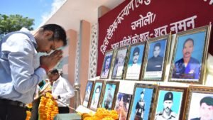 Kargil Vijay Diwas 2026: उत्तराखंड ने अपने वीर सपूतों को किया सलाम, शहीदों को दी गई श्रद्धांजलि, परिजन हुये सम्मानित