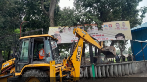 हाईवे को अतिक्रमण मुक्त करने निकला प्रशासन, काशीपुर में बुलडोजर कार्रवाई से 56 दुकानदार प्रभावित