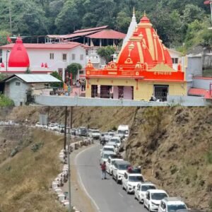 कैंची धाम जाने वाले श्रद्धालुओं के लिए जरूरी खबर, वीकेंड पर ट्रैफिक डायवर्जन और पार्किंग की नई व्यवस्था