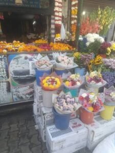 रुद्रपुर: दिल्ली, कोलकाता और बरेली के फूलों से बढ़ेगी सजावट की रौनक